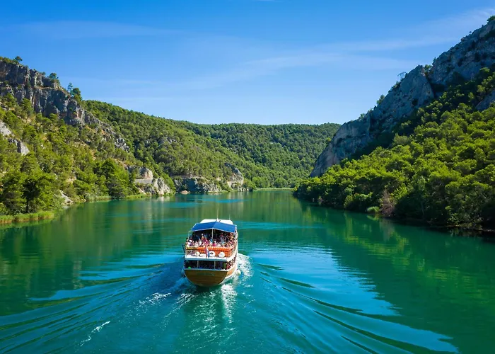 In - Sibenik Riviera 36597 * פרימוסטן